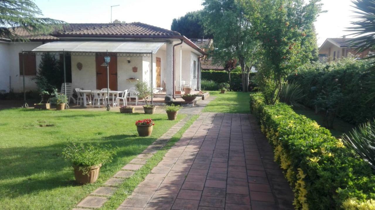 La Casa Di Angelo E Gladys Villa Bella Farnia Eksteriør billede
